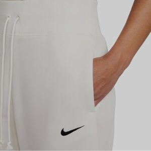 NWT NIKE Sweatpants